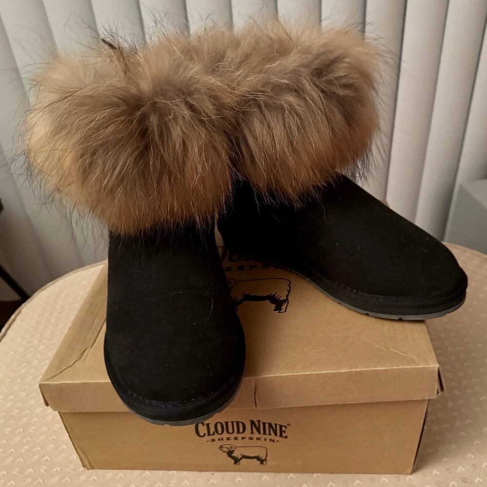 Cloud Nine Sheepskin Rocco Bootie Blk Suede Sz 8